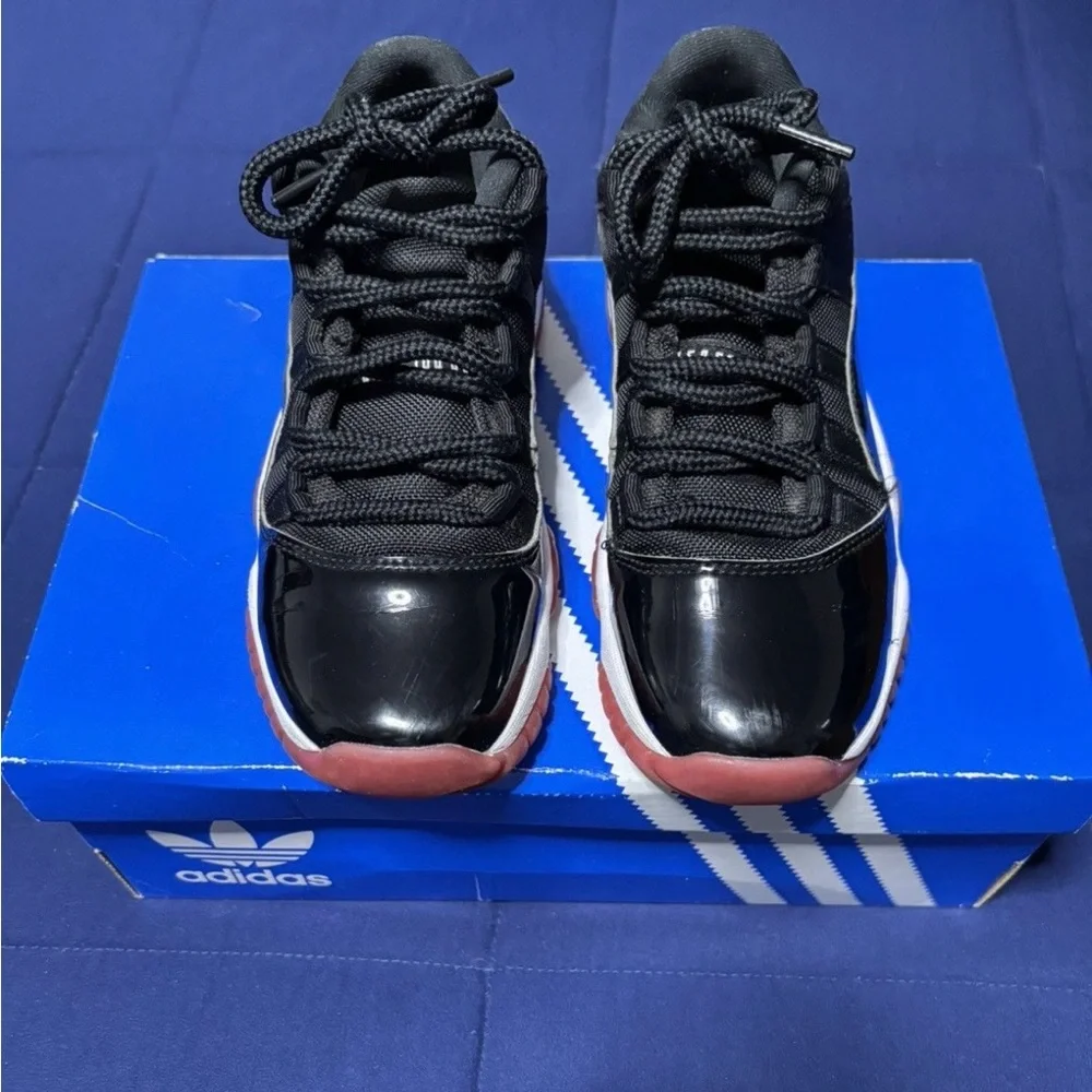 Jordan 11 Retro Low GS Bred 2025 Size 5Y
